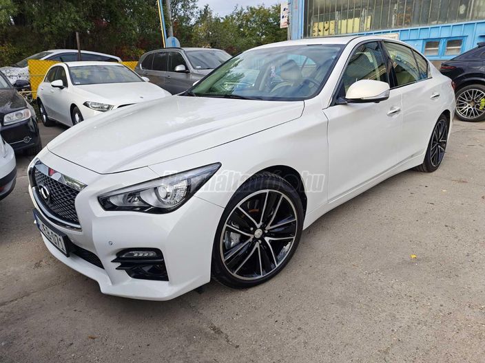 INFINITI Q50 Q50S 3.5 V6 Hybrid Sport Tech AWD (Automata) EU6
