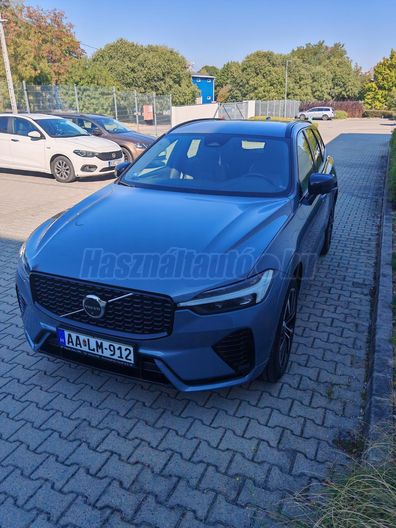 VOLVO XC60 2.0 [B4] MHEV Ultimate Dark AWD Geartronic