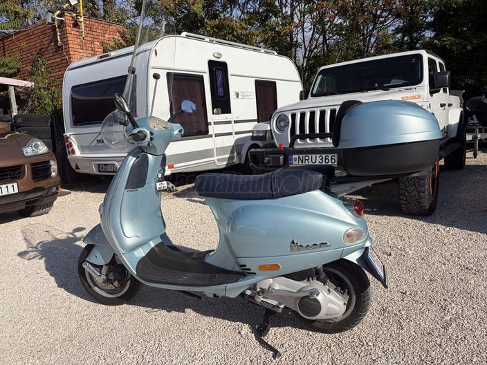 VESPA ET4