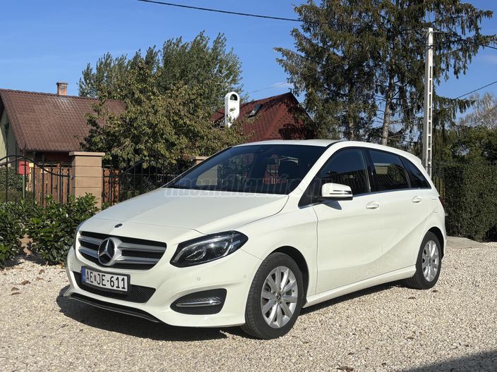 MERCEDES-BENZ B 180 Style 7G-DCT