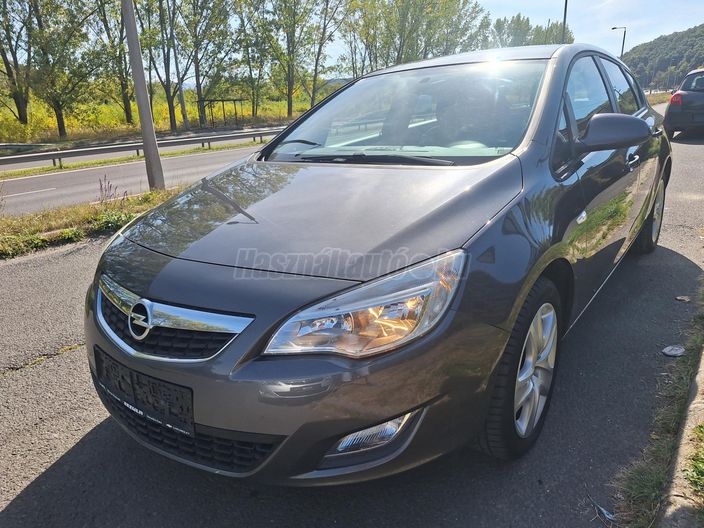 OPEL ASTRA J 1.4 Enjoy