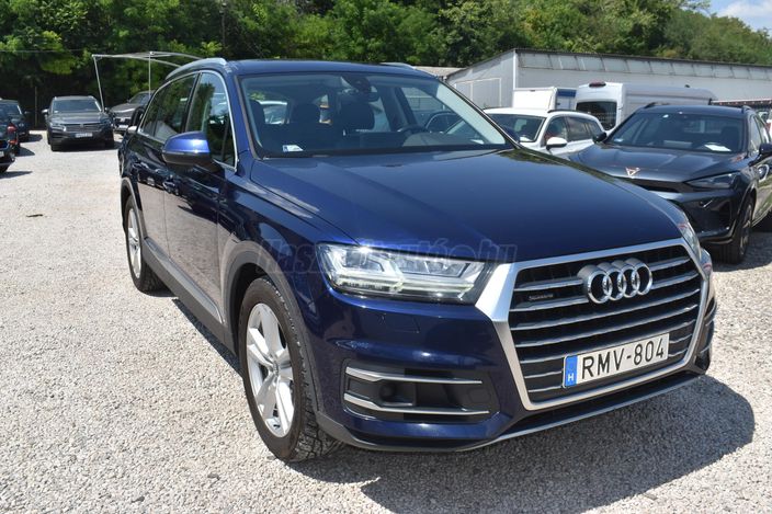 AUDI Q7 50 TDI quattro Tiptronic ic [7 személy]
