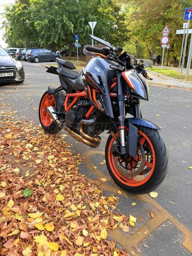 KTM 1290 SUPER DUKE R