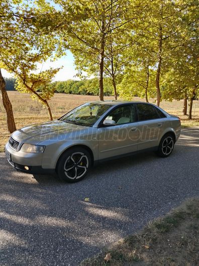 AUDI A4 1.6