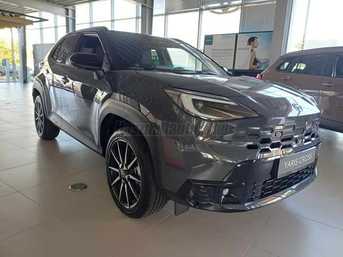 TOYOTA YARIS CROSS 1.5 Hybrid GR Sport Tech e-CVT