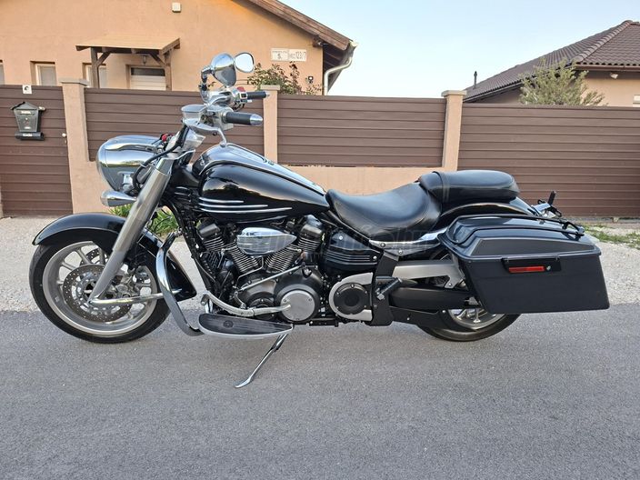 YAMAHA XV 1900 A MIDNIGHT STAR