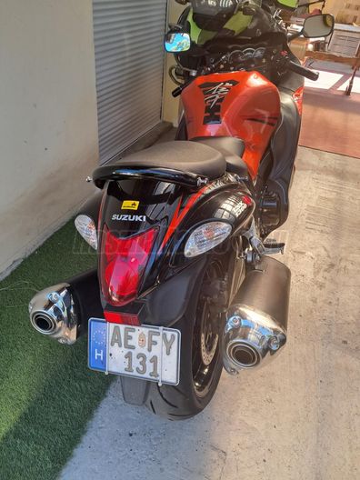 SUZUKI GSX 1300 R (HAYABUSA)