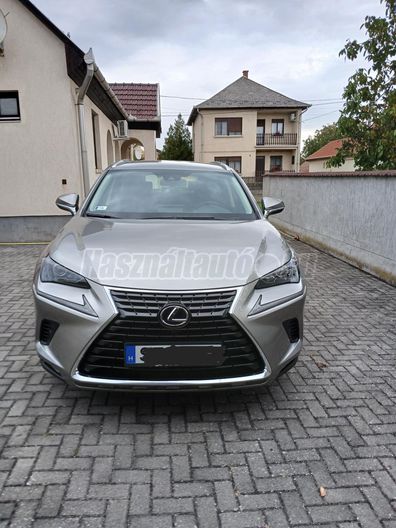 LEXUS NX 300h Comfort Safety CVT