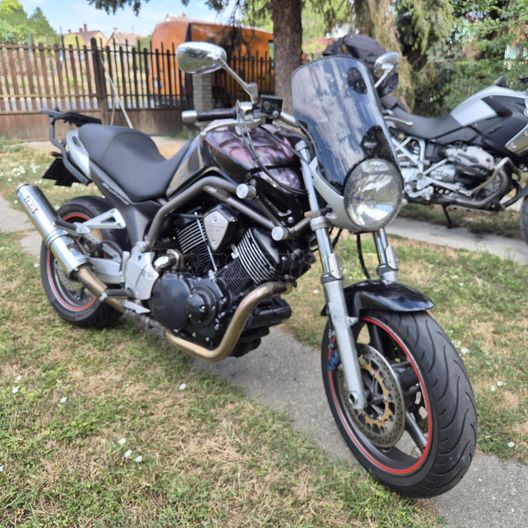 YAMAHA BT 1100