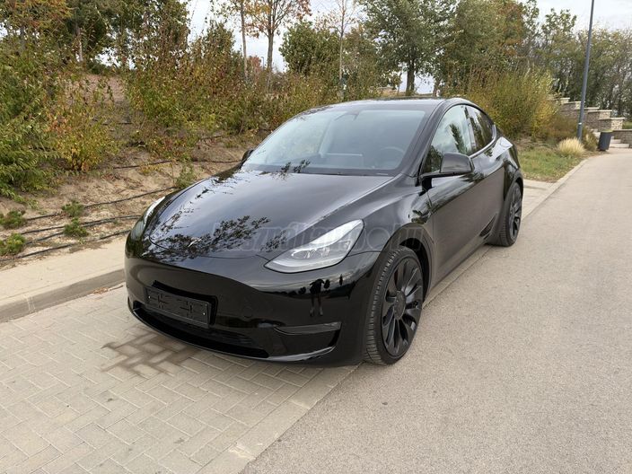 TESLA MODEL Y Performance AWD (Automata)