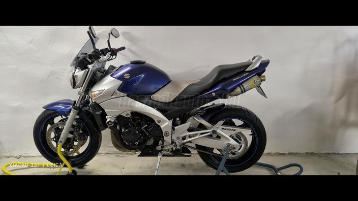 SUZUKI GSR 600