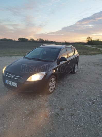 KIA CEE'D 1.4 EX