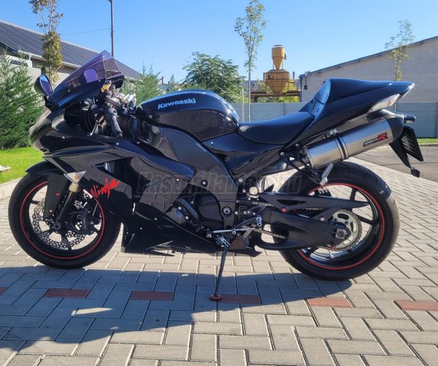 KAWASAKI ZX-10 R (NINJA)
