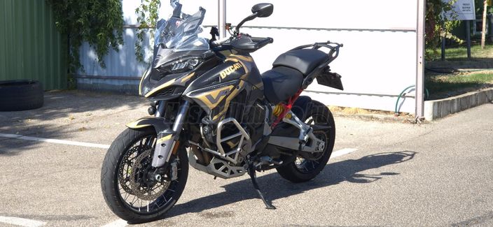 DUCATI MULTISTRADA V4