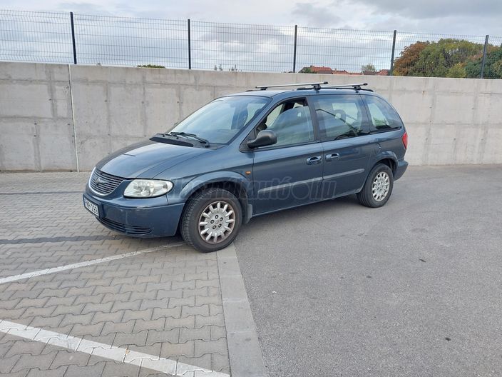 CHRYSLER VOYAGER 2.5 CRD LS (7 személyes )