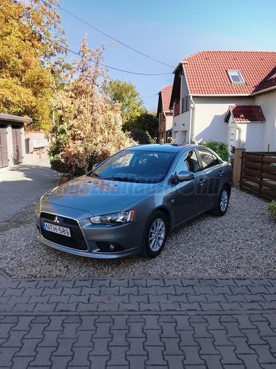 MITSUBISHI LANCER 1.6 Invite