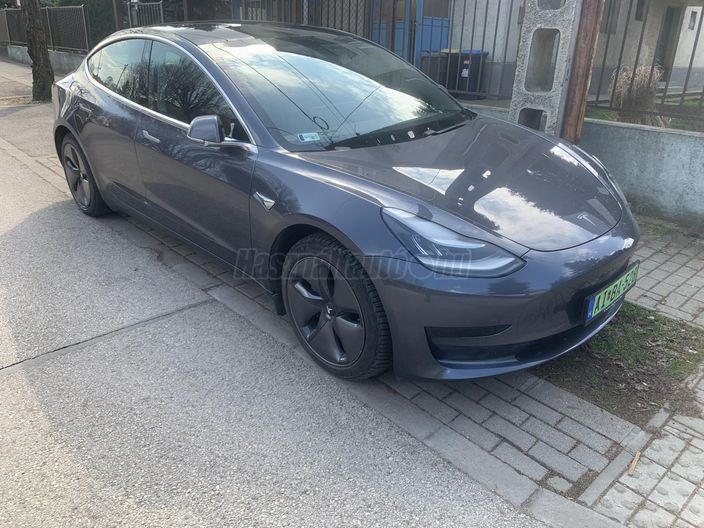TESLA MODEL 3 Standard Range Plus Aut