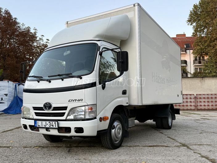 TOYOTA DYNA 3.0 D-4D 150