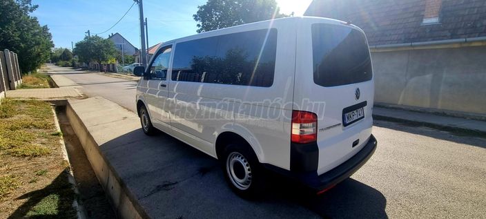 VOLKSWAGEN TRANSPORTER T5 Mikrobusz 2.0 CR TDI 4motion (9 személyes )