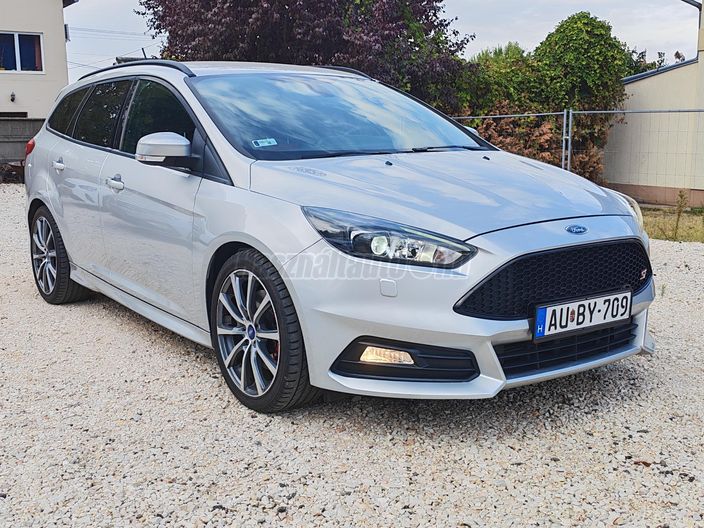 FORD FOCUS 2.0 EcoBoost ST3 S S