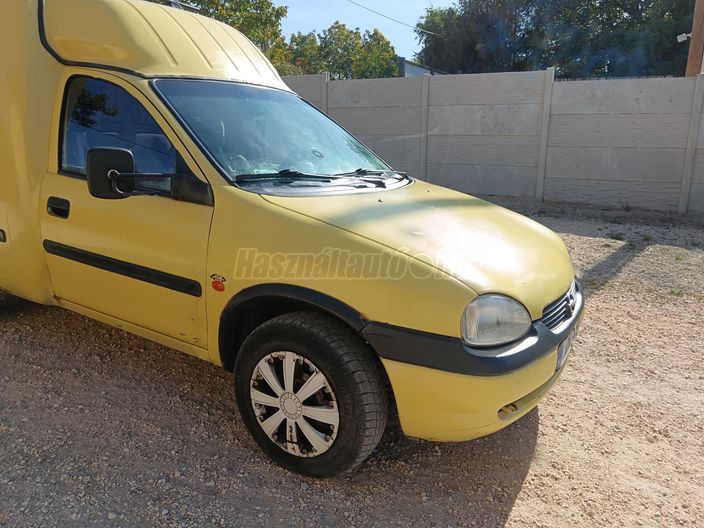 OPEL CORSA COMBO 1.4i Servo