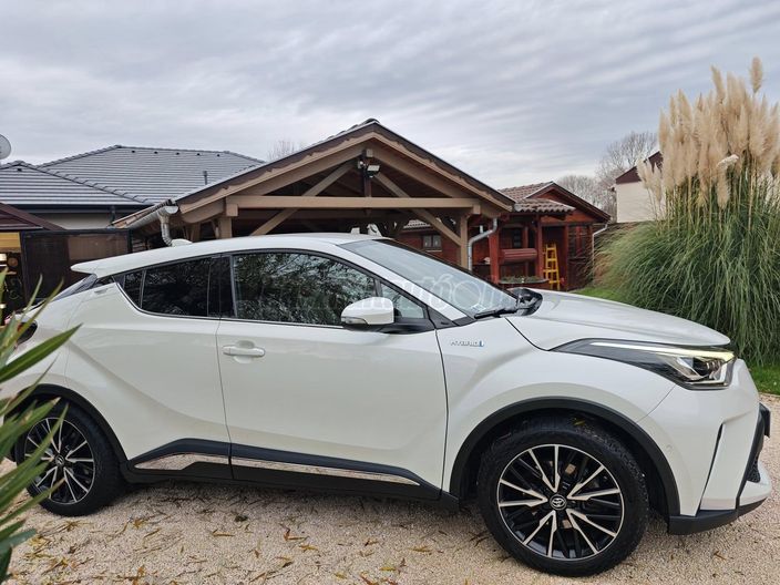TOYOTA C-HR 2.0 Hybrid Executive e-CVT