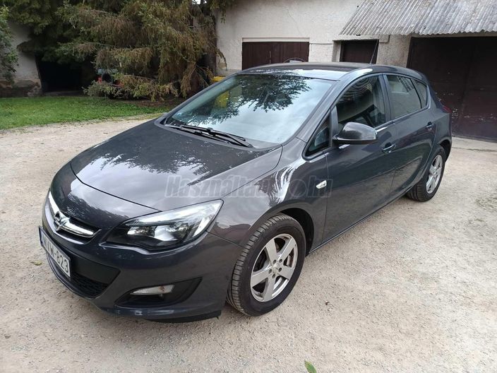 OPEL ASTRA J 1.6 Enjoy