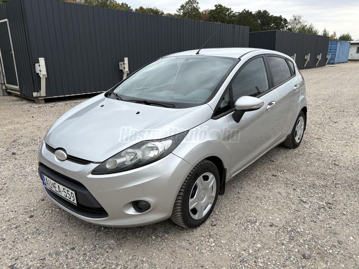 FORD FIESTA 1.6 TDCi DPF Titanium
