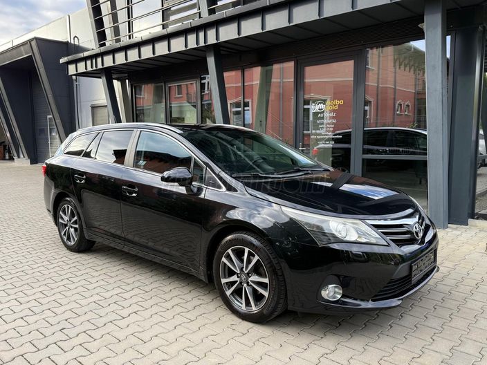 TOYOTA AVENSIS Wagon 1.8 Sol