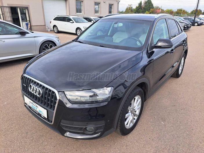 AUDI Q3 2.0 TDI DPF quattro S-tronic