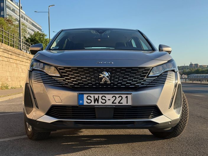 PEUGEOT 3008 1.2 PureTech Active Pack EAT8