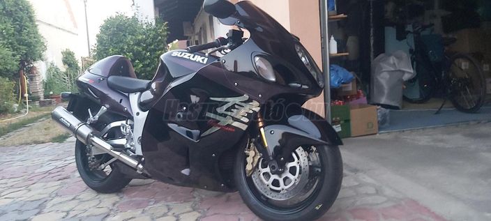 SUZUKI GSX 1300 R (HAYABUSA)