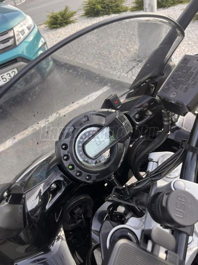 YAMAHA FZ6-S (FAZER)