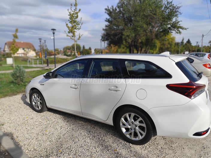 TOYOTA AURIS Touring Sports 1.8 HSD Active MY17 Trend (Automata)