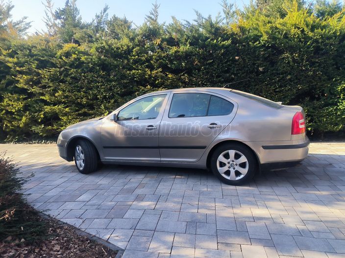 SKODA OCTAVIA 1.6 Business