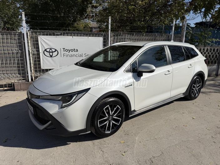 TOYOTA COROLLA Touring Sports 1.8 Hybrid Trek e-CVT