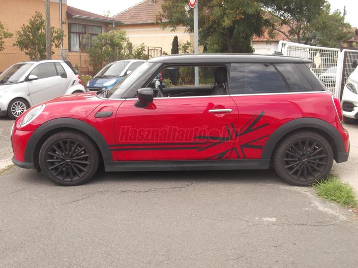 MINI COOPER 1.5 DKG