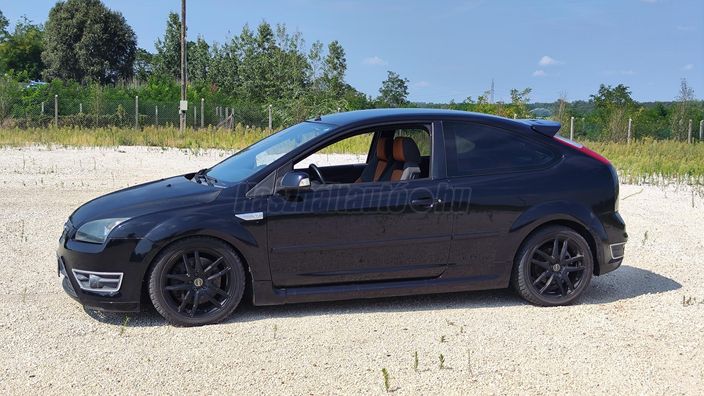FORD FOCUS 2.5 turbo ST