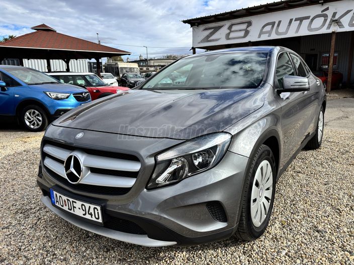 MERCEDES-BENZ GLA 220 CDI d Style 4Matic 7G-DCT