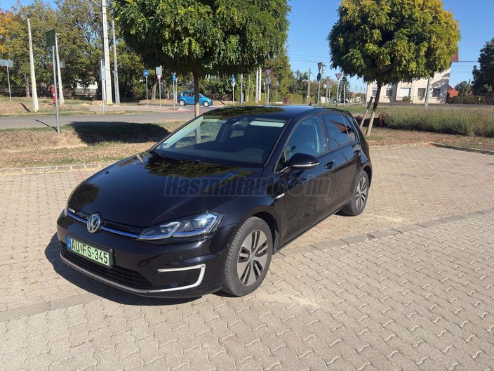 VOLKSWAGEN GOLF VII e-Golf