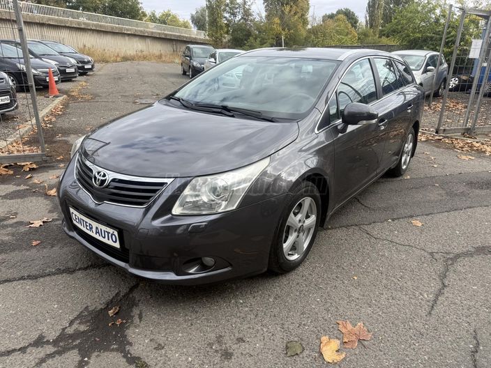 TOYOTA AVENSIS Wagon 1.8 Executive