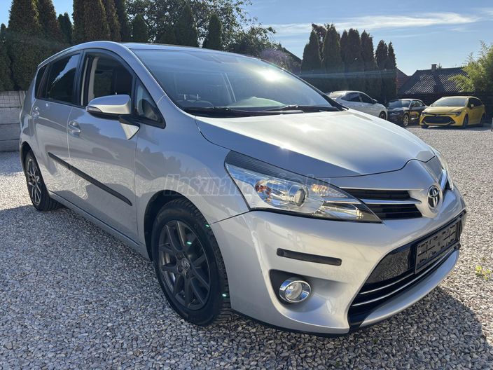 TOYOTA VERSO 1.8 Executive Skyview CVT