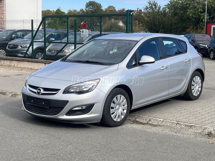 OPEL ASTRA J 1.6 Active