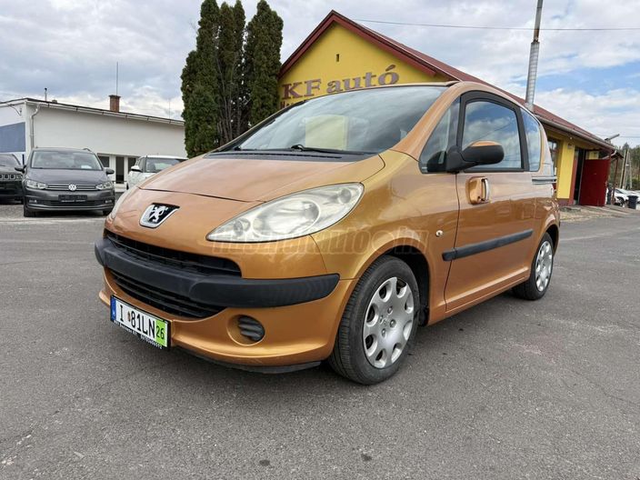 PEUGEOT 1007 1.4 16V Trendy