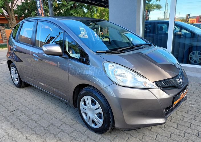 HONDA JAZZ 1.4 Elegance CVT