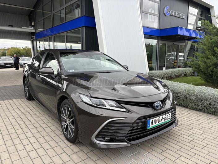 TOYOTA CAMRY 2.5 Hybrid Prestige CVT