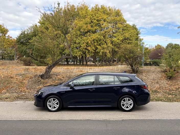 TOYOTA COROLLA Touring Sports 1.8 Hybrid Comfort Tech e-CVT