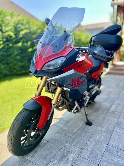 BMW F 900 XR