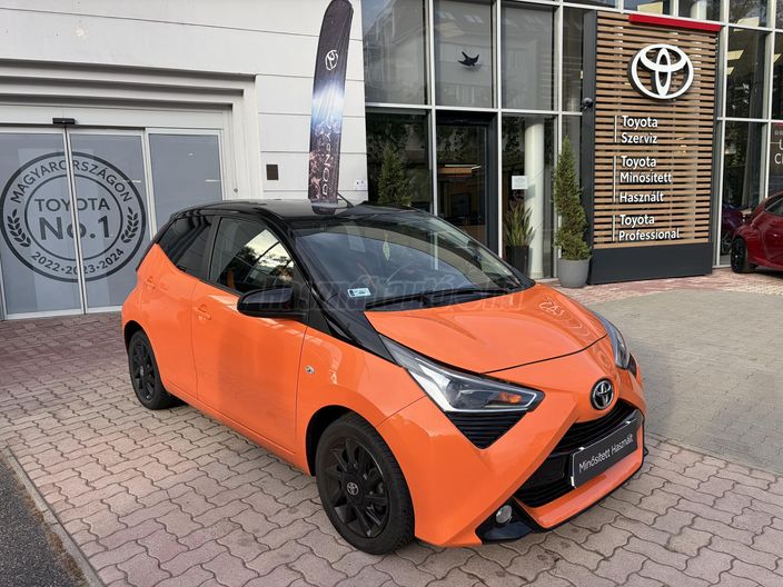 TOYOTA AYGO 1.0 x-play + style + connectivity