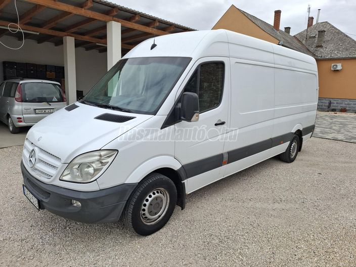 MERCEDES-BENZ SPRINTER 216 CDI 906.613.13